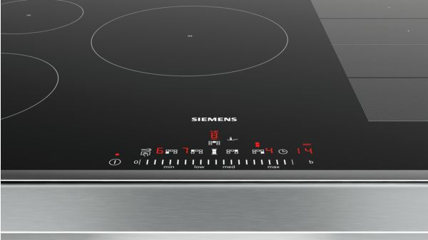 Modernes Siemens Induktionskochfeld mit Touch-Bedienung und digitaler Anzeige.